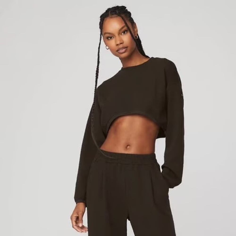 Alo Yoga Brown Tailored Cropped Crewneck Long Sleeve Knit Gym Soft Cozy Top